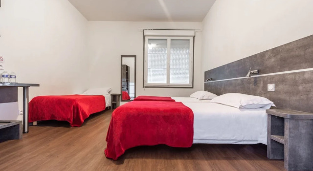 Трёхместный номер Comfort Hôtel de la Gare