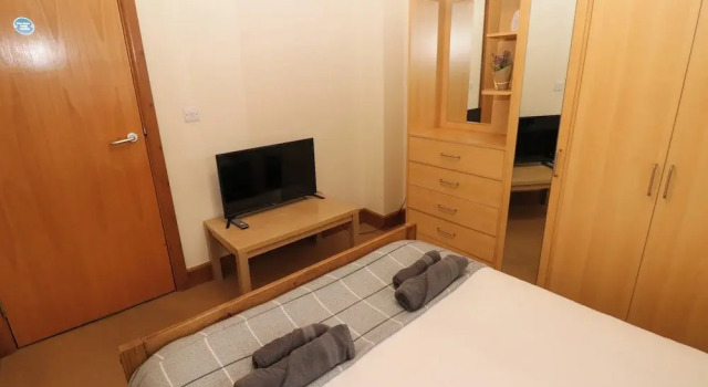 15 Sovereign House