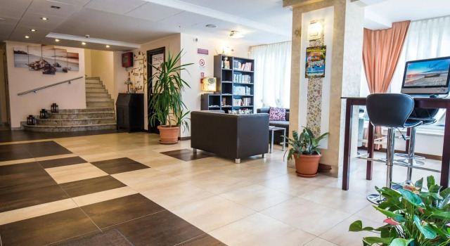 Hotel Harmony