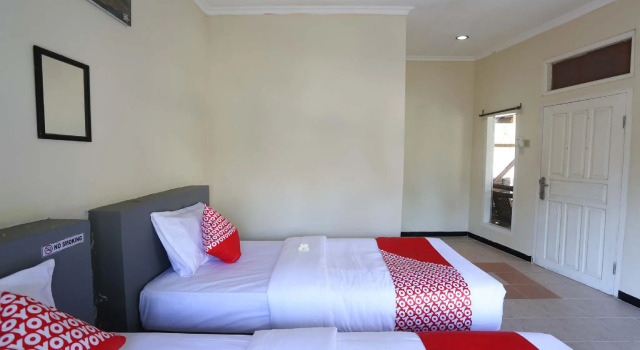 OYO 1651 Purnama Beach Hotel, Boek Hotel Hotels in Lombok met parkeren, Parkeren