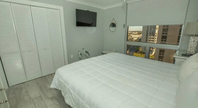2106 is a Gulf Front 3 bedroom unobstructed views by RedAwning, Забронировать Апартаменты/квартира Дестин Emerald Coast, рядом с Аквапарк Биг-Каунас
