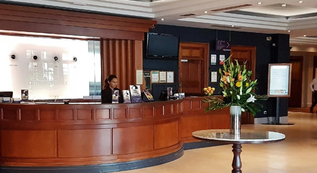 Talbot Hotel Stillorgan, Prenota Hotel  