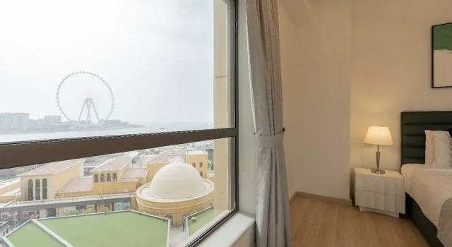Renovated 1 BR with Sea & Marina Views
