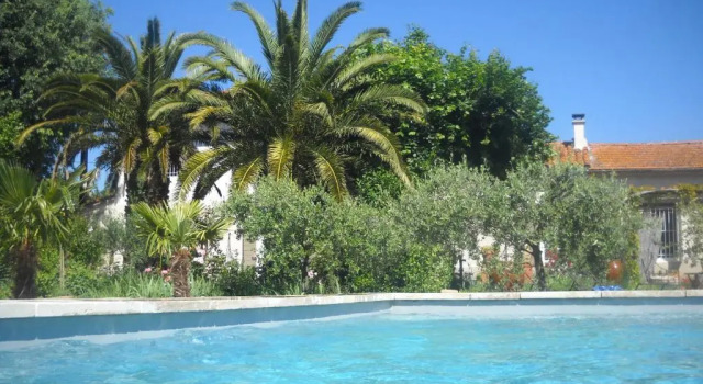 Апартаменты Appartement dans Mas Provencal