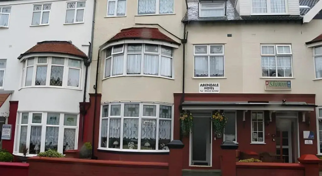 Arendale Hotel, Забронировать Отель Блэкпул Ланкашир, рядом с Blackpool North Train Station