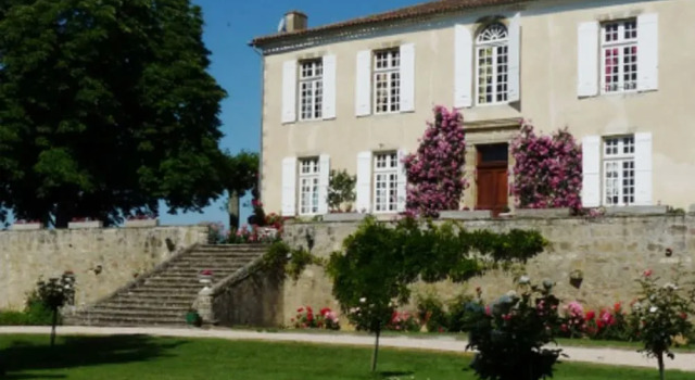 Château De Batz, Đặt Khách sạn Nogaro 