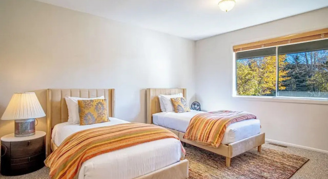 Bigwood Bliss - 3BD Riverfront Home, Book Feriehus Ketchum Sun Valley, nær River Run