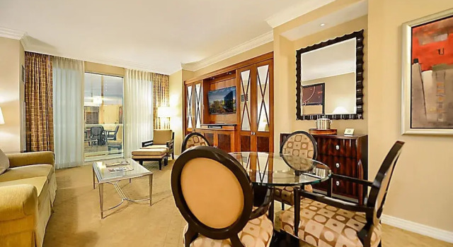 Abz Mgm Signature 1 Bedroom Balcony Suites, Buchen Sie Hotel Hotels in Paradise. mit Parkplatz, Parkplätze