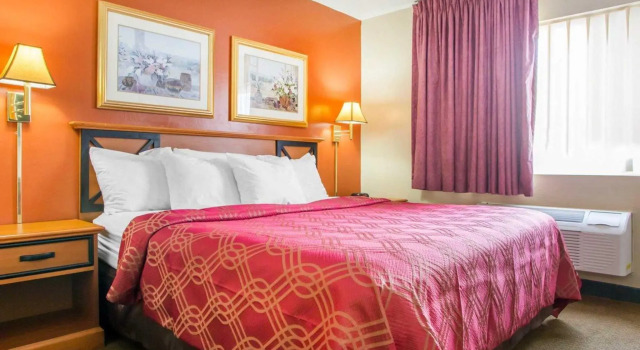 Номер Standard AmericInn by Wyndham Green Bay Near Stadium