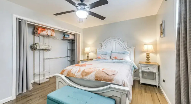 Walkable Couple's Retreat in North Myrtle Beach!