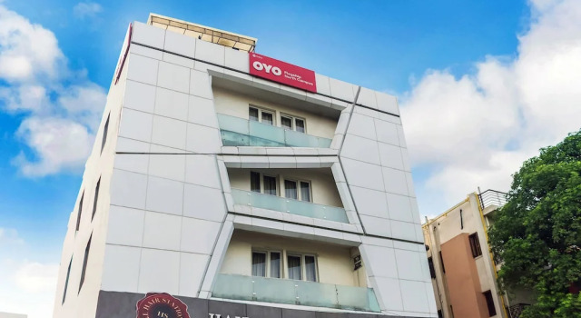 OYO Flagship 556 North Campus