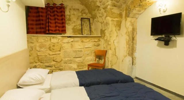 Номер Deluxe Al-Hakim Boutique Hotel Old Town Nazareth