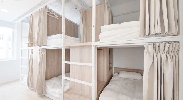 Кровать в общем номере (женский номер) OwlStay Flip Flop Hostel - Garden
