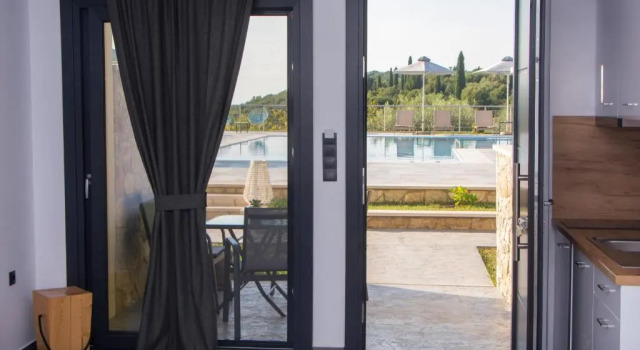 Студия с видом на бассейн The View Hotel Perdika