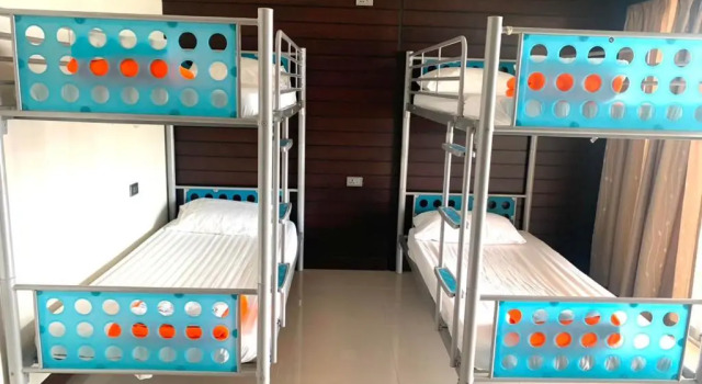 Кровать в общем номере Lub Sbuy Hostel