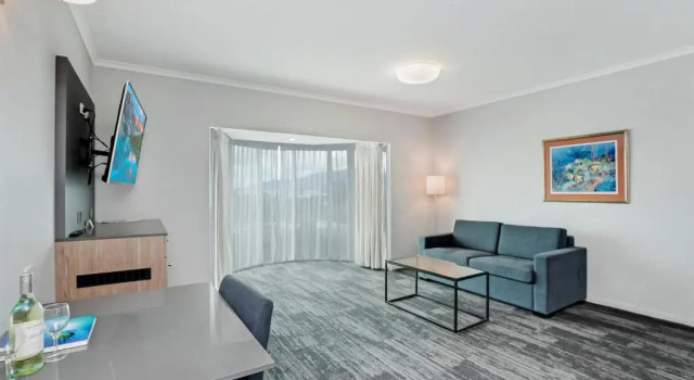 Люкс Cairns Sheridan Hotel