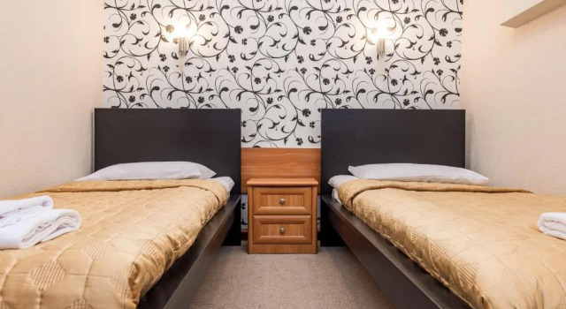 Четырёхместный номер Standard Auska Hotel