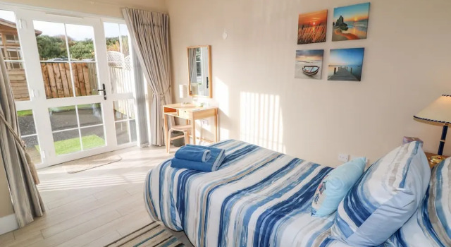 Seaview, Забронировать Дом для отпуска Виллы Каслрок, рядом с Пляж Castlerock, Вилла