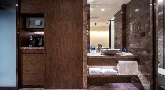 Двухместный номер Premium с видом на город AKVO Hotel