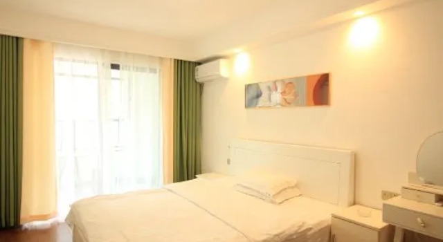 Люкс Deluxe с 3 комнатами с балконом Aijia Family Apartment