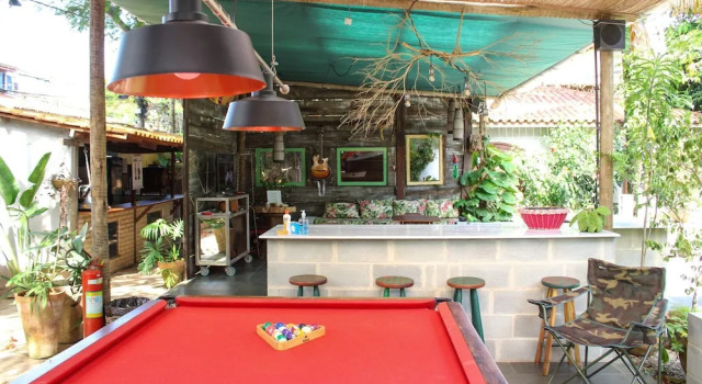 Кровать в общем номере (мужской номер) Jardim Secreto Guest House
