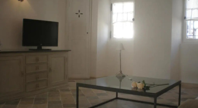 La Maison de Papé, Rezerwuj Hotel Combas Gard
