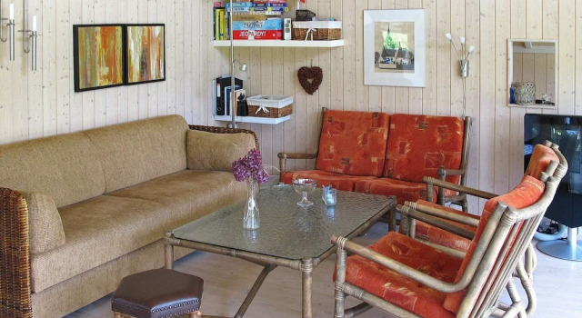 Enticing Holiday Home in Lolland With Terrace, Book Hotel 3-stjernede hoteller i Nakskov, 3*