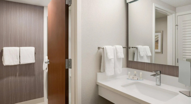 Четырёхместный номер Standard Courtyard Tupelo