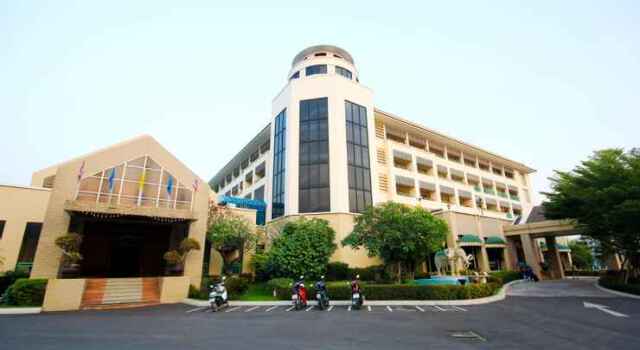 Surin Majestic Hotel, Rezervovat Hotel Surin 