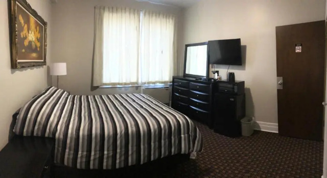 Номер Deluxe Royal Hotel