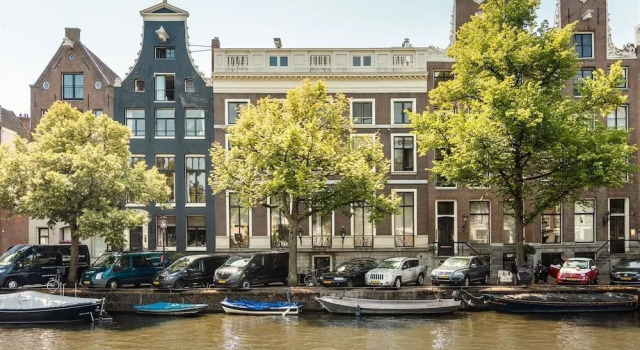 17th Century Canal Apartment with Roof Terrace, Забронировать Апартаменты/квартира Апартаменты Амстердама, рядом с Театр де Кляйн Комеди, Апартаменты/квартира