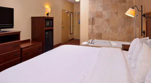 Четырёхместный номер Standard Hampton Inn by Hilton Lincoln