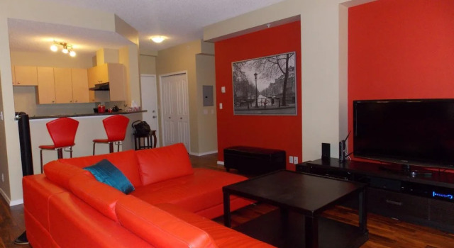 Fastlane Suites Tarjan, Prenota Hotel Beltline Calgary, vicino a 8th Street C Train