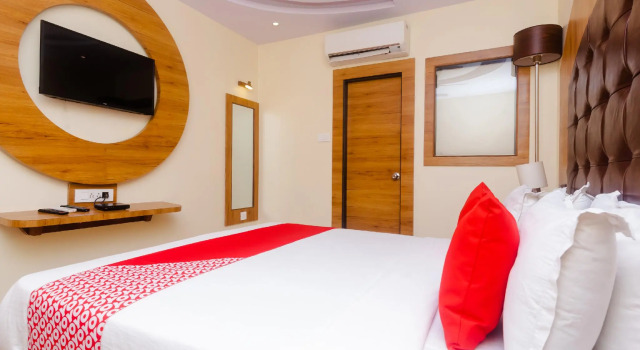 OYO 40285 Hotel Adlon, Забронировать Отель Отели штата Махараштры 3 звезды, 3*