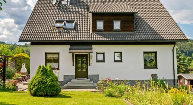 Апартаменты с балконом Garden View Apartment in Erzgebirge near Forest