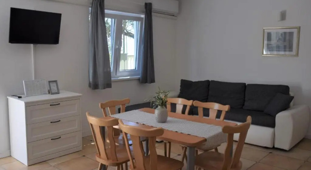 Апартаменты c 1 комнатой с видом на сад Apartments Petra