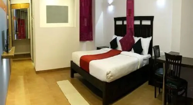 Hotel Zorba Inn, Забронировать Отель Отели штата Махараштры с завтраком, Завтраки