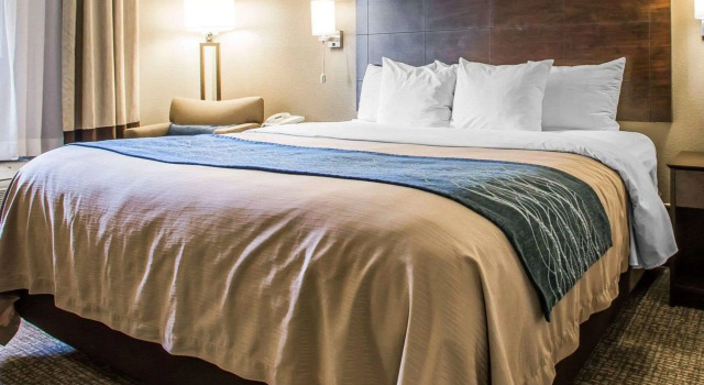 Comfort Inn & Suites Waterloo - Cedar Falls