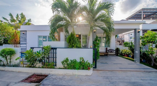 Baan Little Pool Villa, Забронировать Вилла Виллы Хуахин, рядом с Монастырь Ват Бо Фаи, Вилла