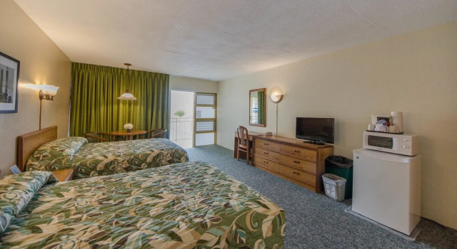 Номер Standard Attache Motel
