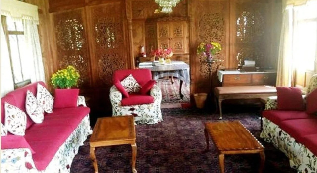 Butt's Clermont Houseboats, Забронировать Отель Бизнес-отели Jammu & Kashmir Ski, 4* 5*