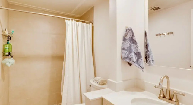 Коттедж Fish & Boat On-site! Waterfront Florida Keys Home
