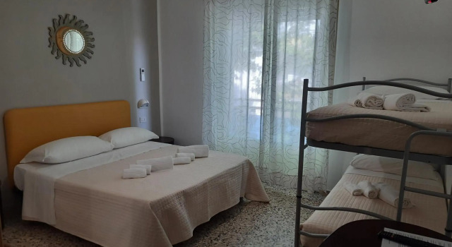 Hotel Barbiani, Забронировать Отель Отели в центре Риччоне, в центре, Парковка
