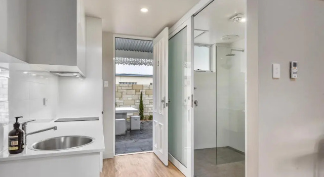 Студия Deluxe Aloha Central Luxury Accommodation