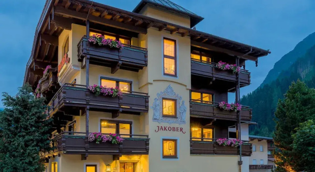 Hotel-Garni Jakober, Rezervasyon Otel Tux Hintertux Glacier