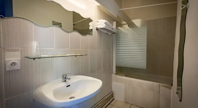 Четырёхместный номер Superior Hotel de la Gare