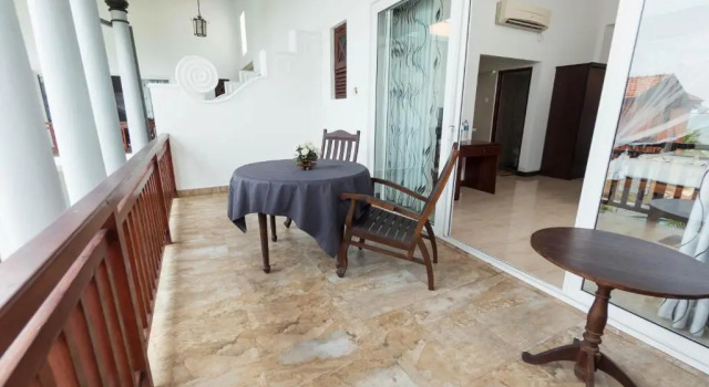Двухместный номер Standard с балконом Hotel Neptune Bay unawatuna beach