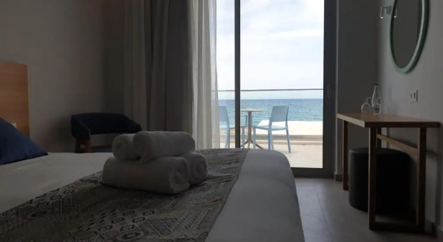 Номер Premium Adele Beach Hotel
