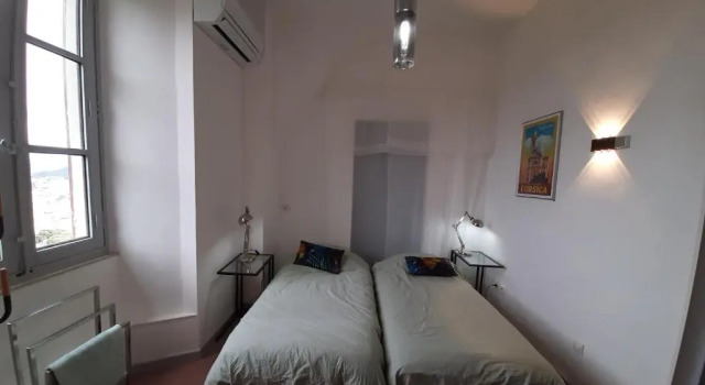 F3 FENETRE SUR JARDIN VUE MER ET MONTAGNE pour 4 VOYAGEURS, Varaa Hotelli Ajaccio 