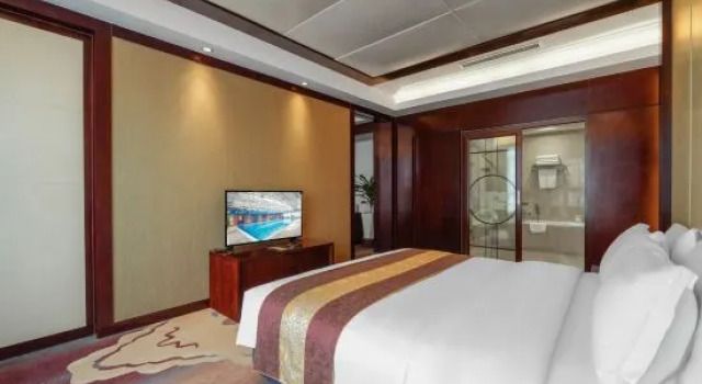Люкс Executive JingHang Holiday Hotel